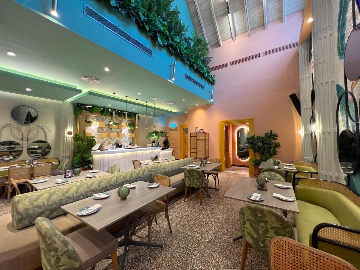 Vacation Suites With Rooftop Pool, Beach Club, Spa, Restaurants - Ducassi Collection - Playa Los Corales プンタ・カナ エクステリア 写真