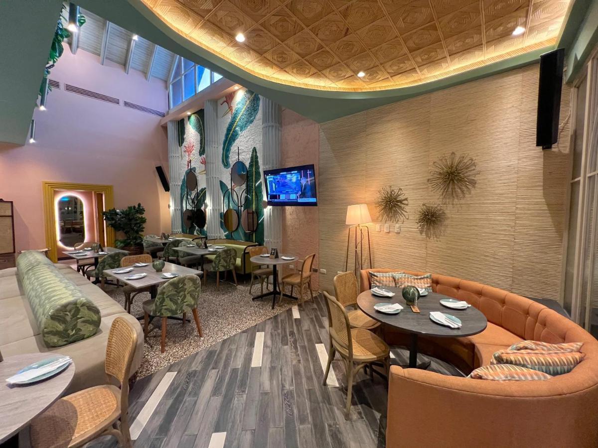Vacation Suites With Rooftop Pool, Beach Club, Spa, Restaurants - Ducassi Collection - Playa Los Corales プンタ・カナ エクステリア 写真