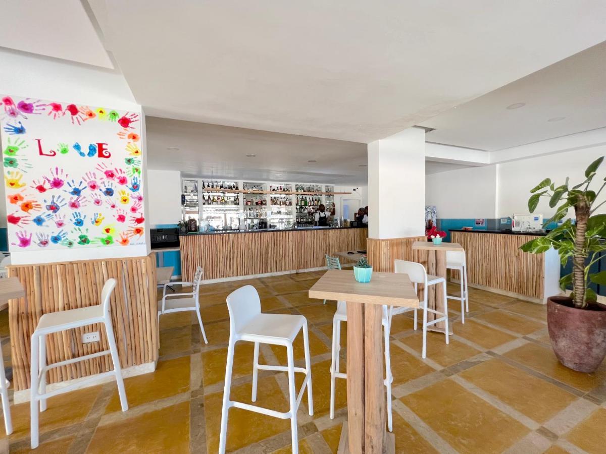 Vacation Suites With Rooftop Pool, Beach Club, Spa, Restaurants - Ducassi Collection - Playa Los Corales プンタ・カナ エクステリア 写真